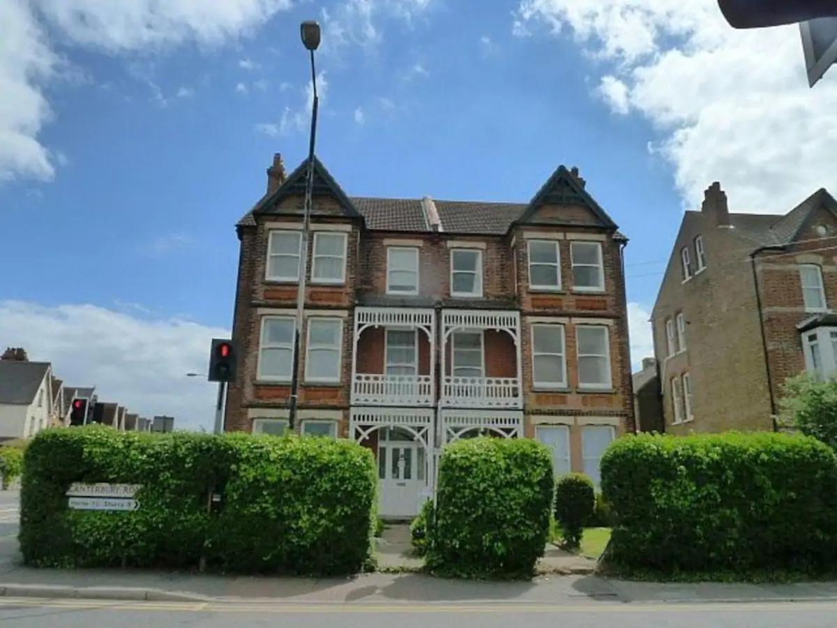Top Floor Flat With Sea View Herne Bay Exterior photo